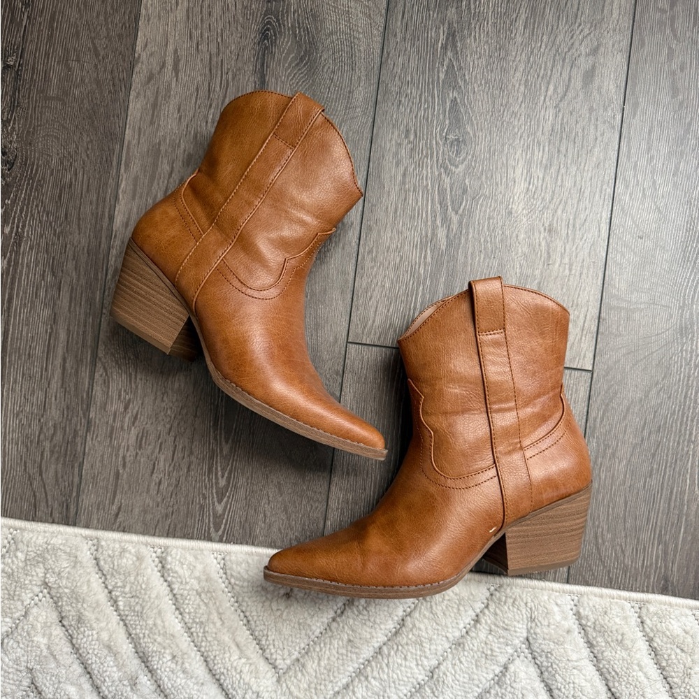 Women's Tan Western Ankle Boots - Classic Cowboy Style